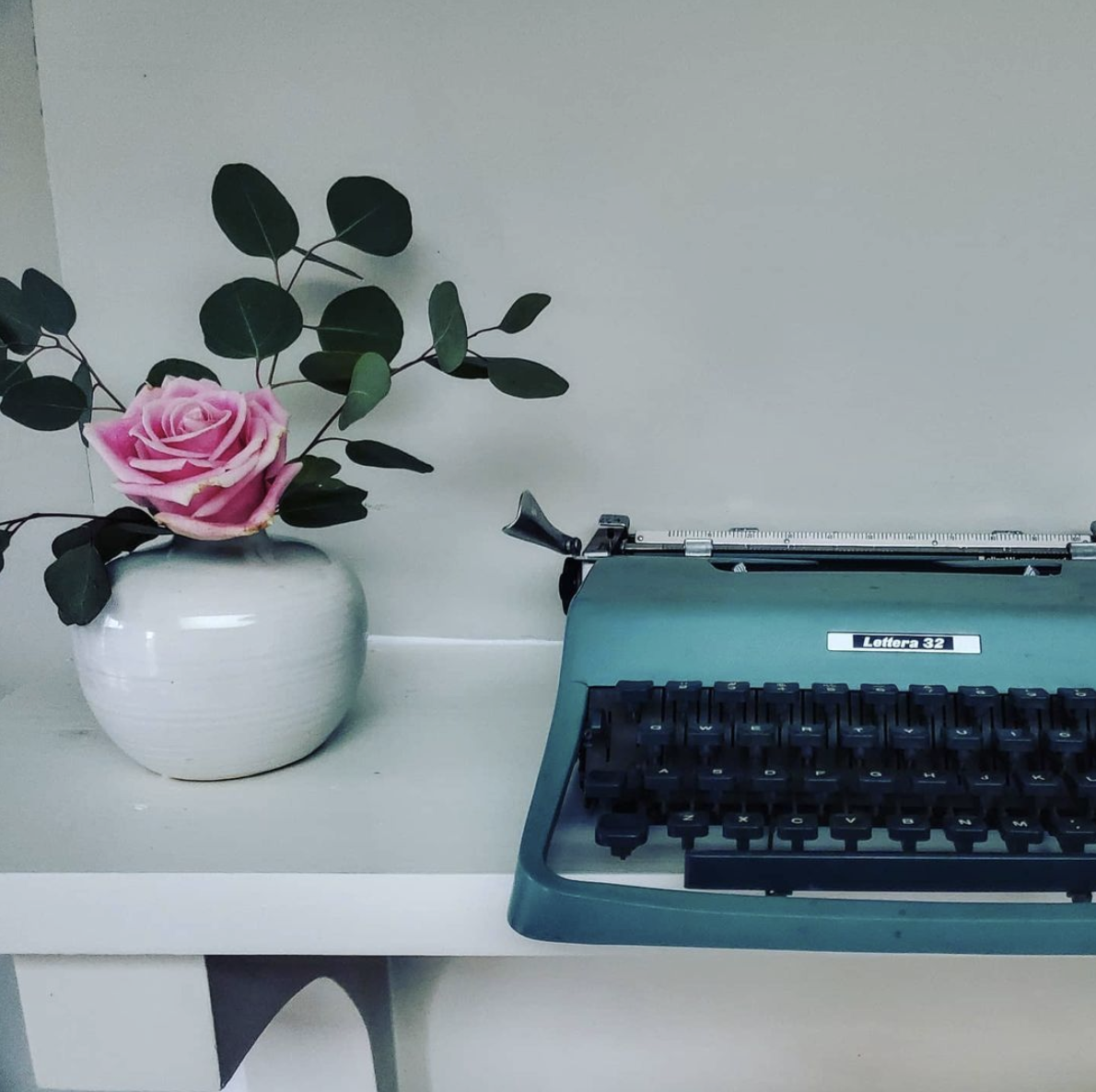 Olivetti Lettera 22 / 32 — Classic Typewriter Co.